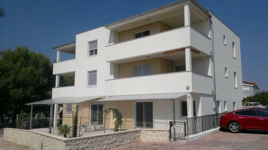 Apartmani Korenika 브로다리카 외부 사진